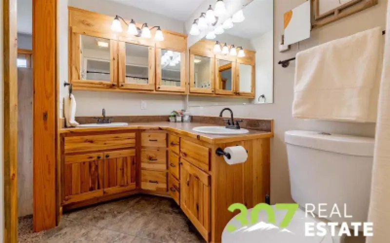 2832 Kent Ave Cody #16