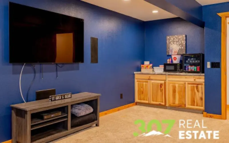 2832 Kent Ave Cody #33