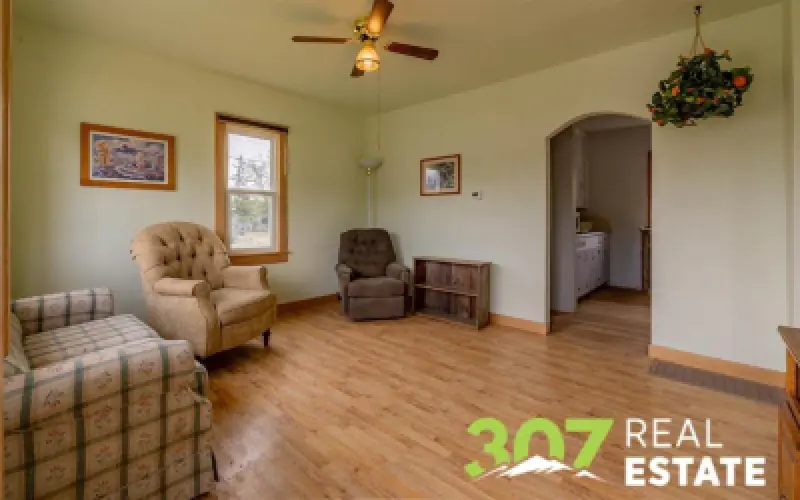 354 4th St Powell #2