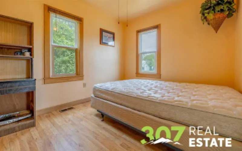 354 4th St Powell #4