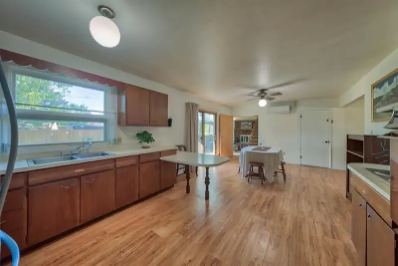 2580 Newton Ave Cody #11