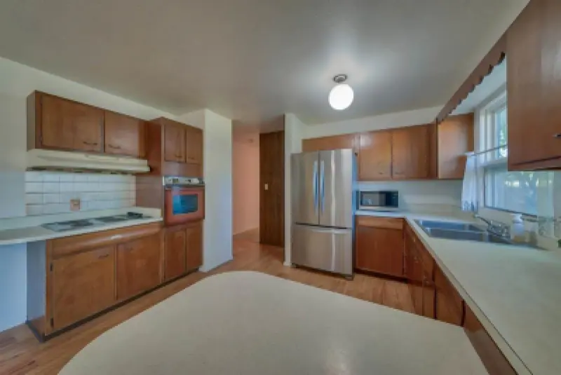 2580 Newton Ave Cody #12