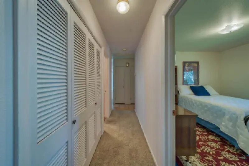 2580 Newton Ave Cody #17