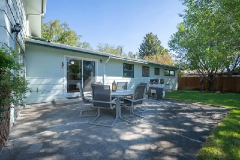 2580 Newton Ave Cody #34