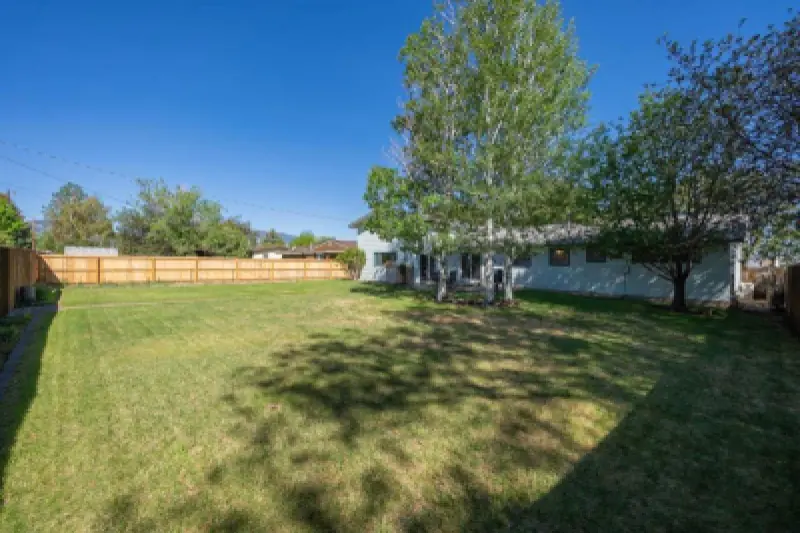 2580 Newton Ave Cody #37