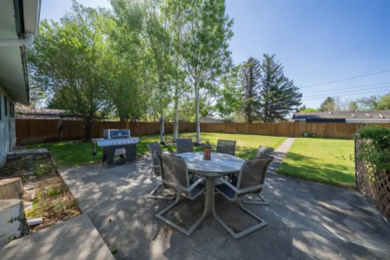 2580 Newton Ave Cody #38