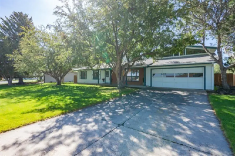 2580 Newton Ave Cody #41