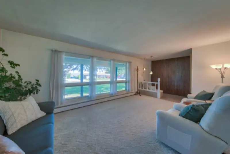2580 Newton Ave Cody #6