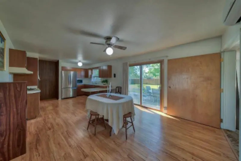 2580 Newton Ave Cody #8