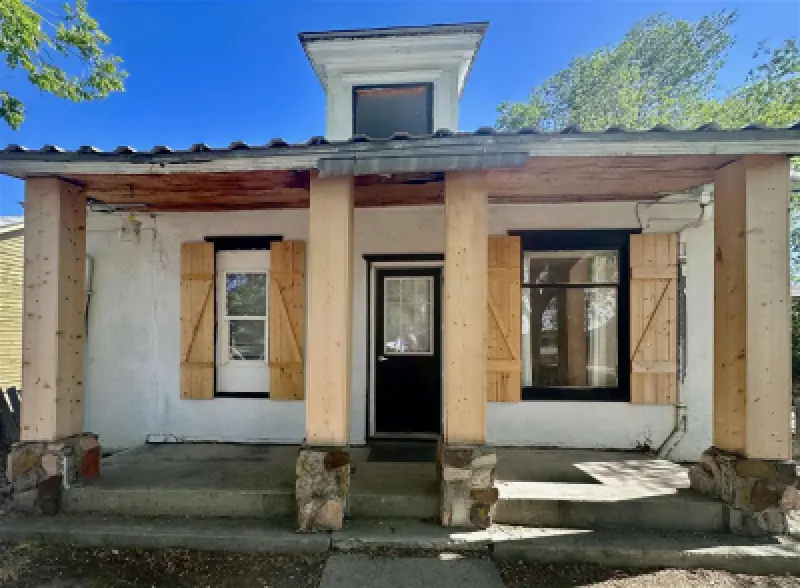 212 Robertson Ave Worland #2
