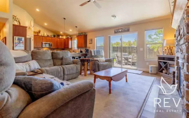 3008 Hardpan Ave Cody #15