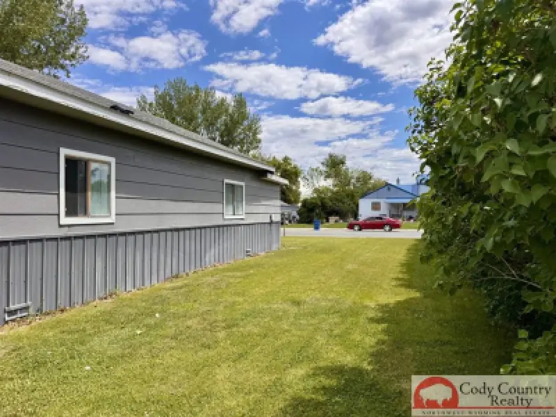 736 Kansas Ave Lovell #3