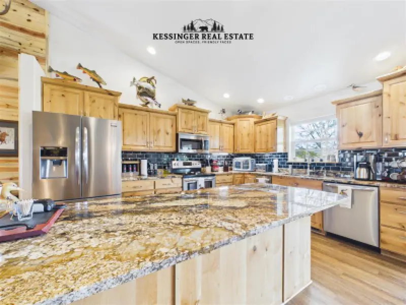 3532 Maple Leaf Ave Cody #10