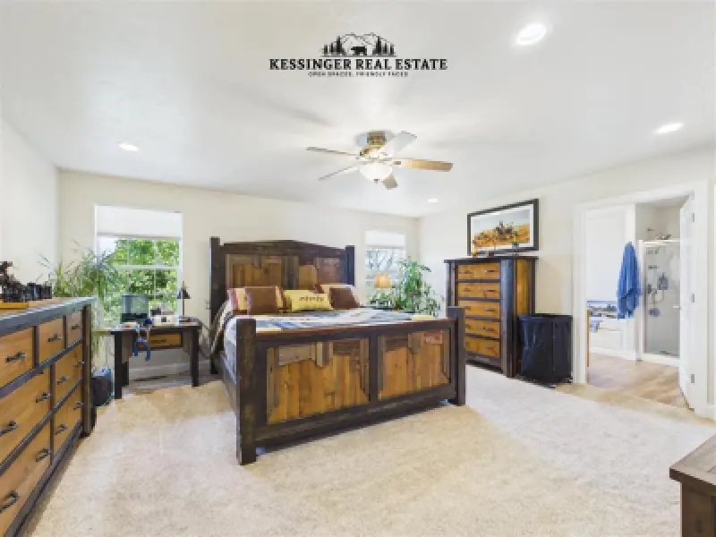 3532 Maple Leaf Ave Cody #23