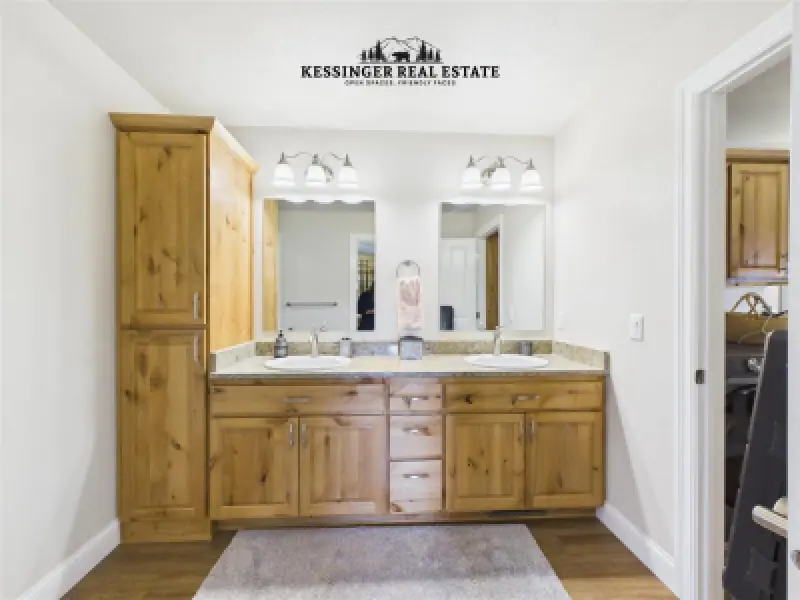 3532 Maple Leaf Ave Cody #41