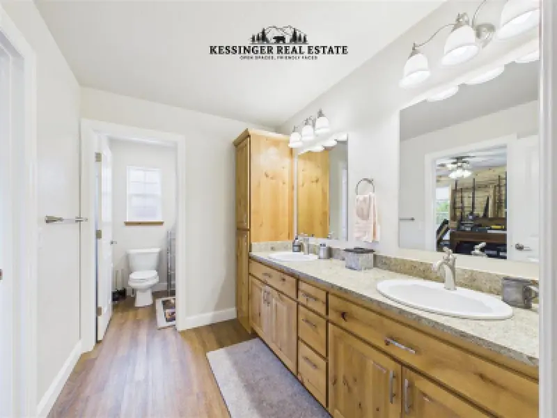 3532 Maple Leaf Ave Cody #42