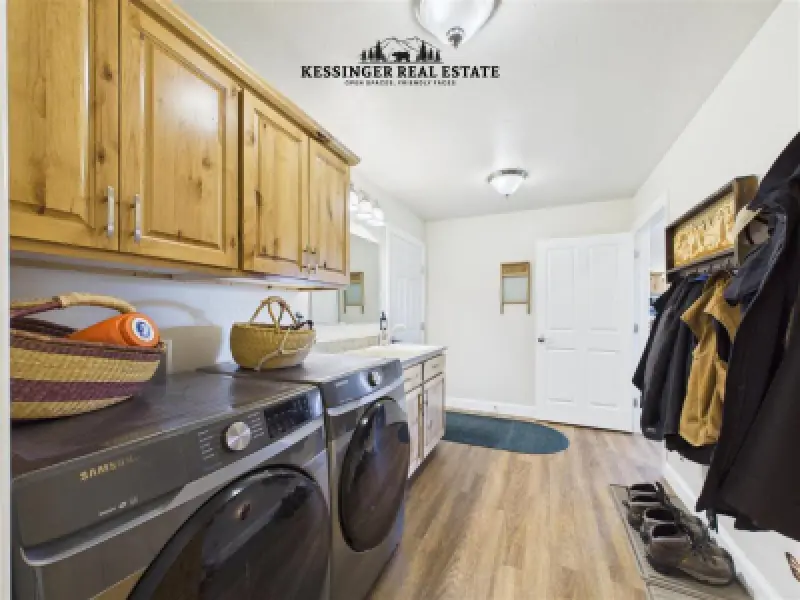 3532 Maple Leaf Ave Cody #45