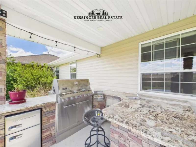 3532 Maple Leaf Ave Cody #48