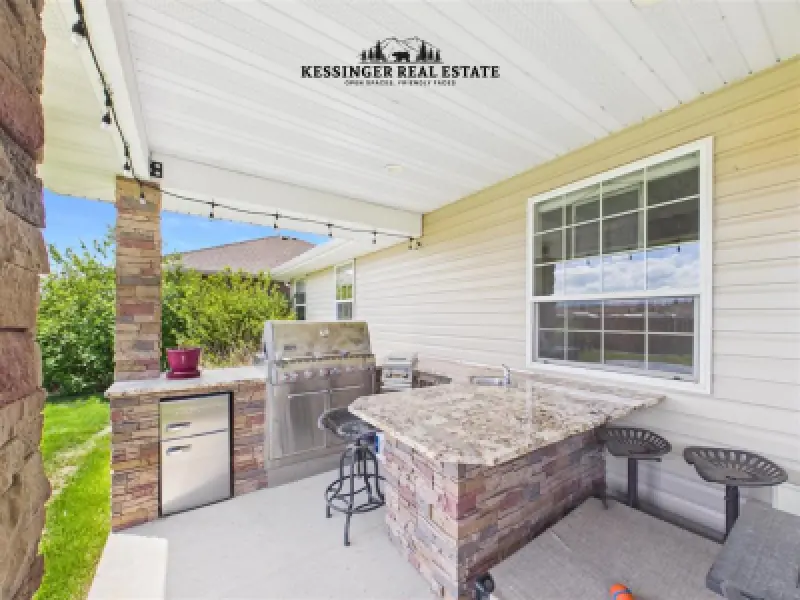 3532 Maple Leaf Ave Cody #52