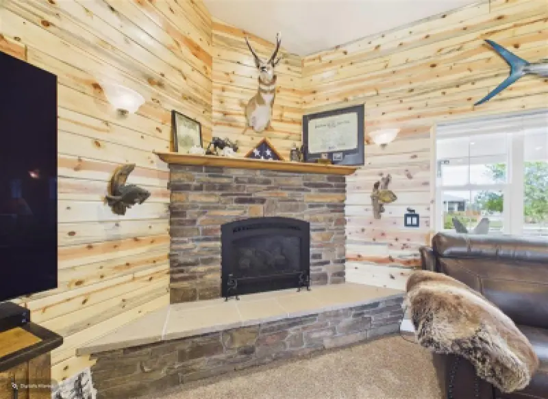 3532 Maple Leaf Ave Cody #8