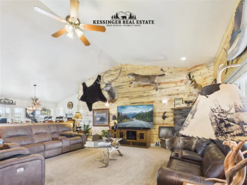 3532 Maple Leaf Ave Cody #9