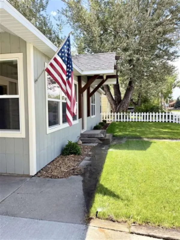 207 6th Ave N Greybull #4