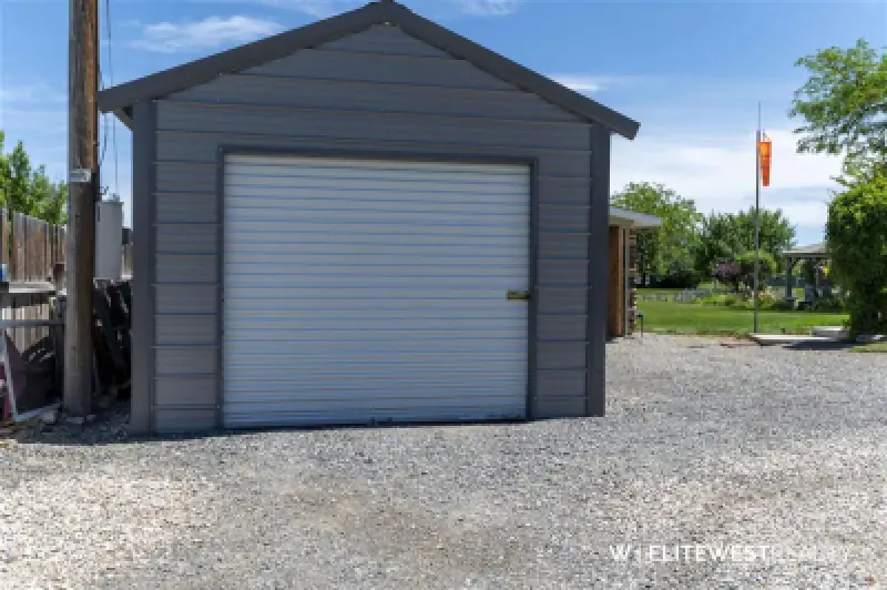 807 Road 8 1/2 Powell #60