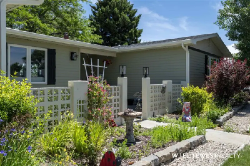 807 Road 8 1/2 Powell #62