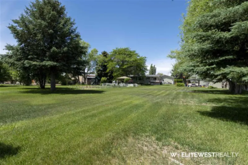 807 Road 8 1/2 Powell #65