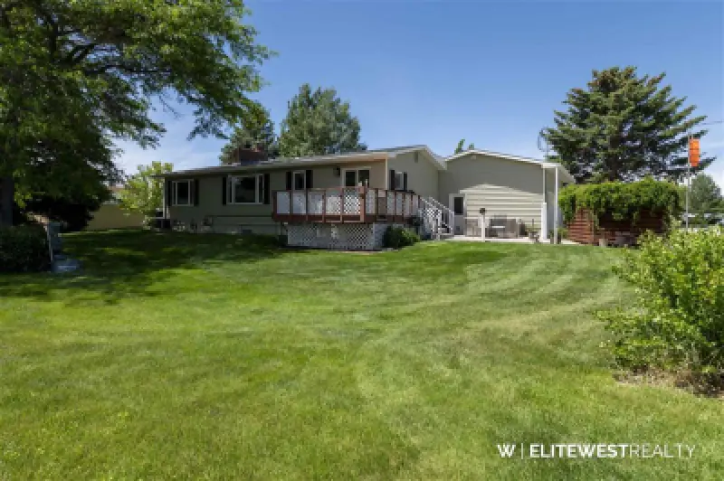 807 Road 8 1/2 Powell #72