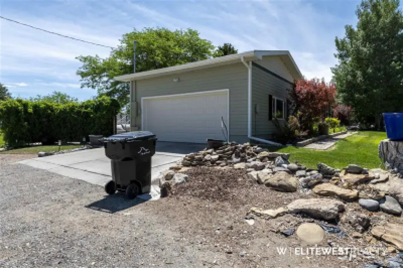 807 Road 8 1/2 Powell #79