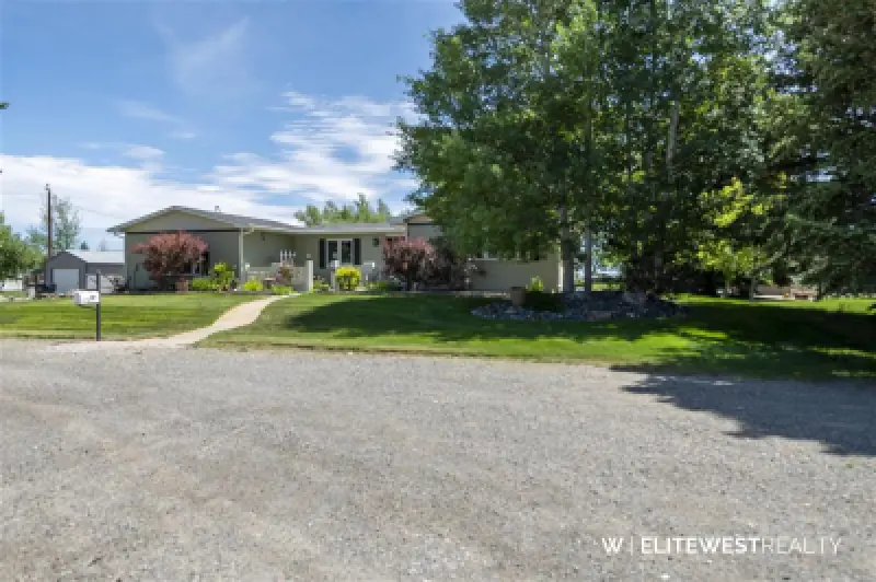 807 Road 8 1/2 Powell #82