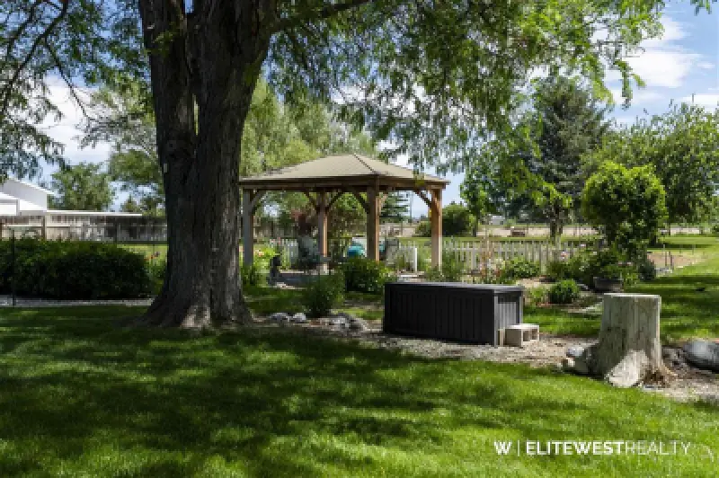 807 Road 8 1/2 Powell #86