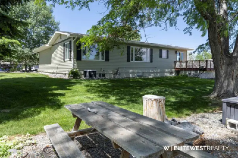 807 Road 8 1/2 Powell #90