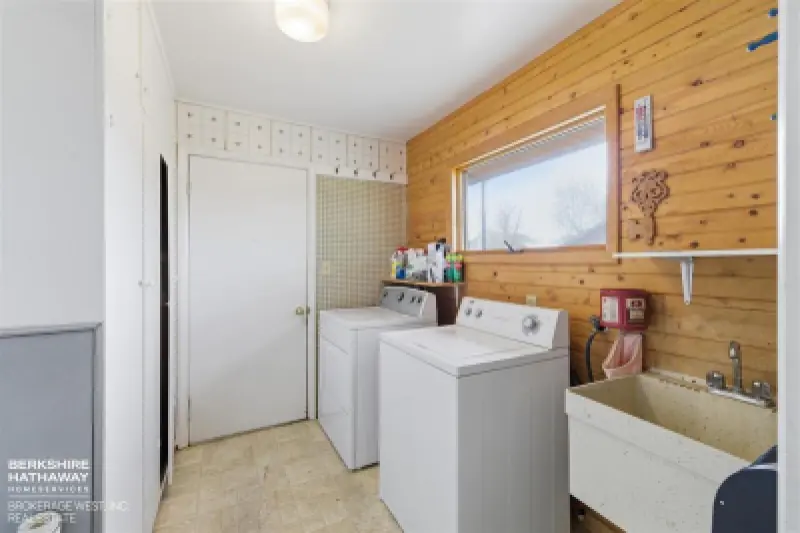 121 Buena Vista Ave Cody #10