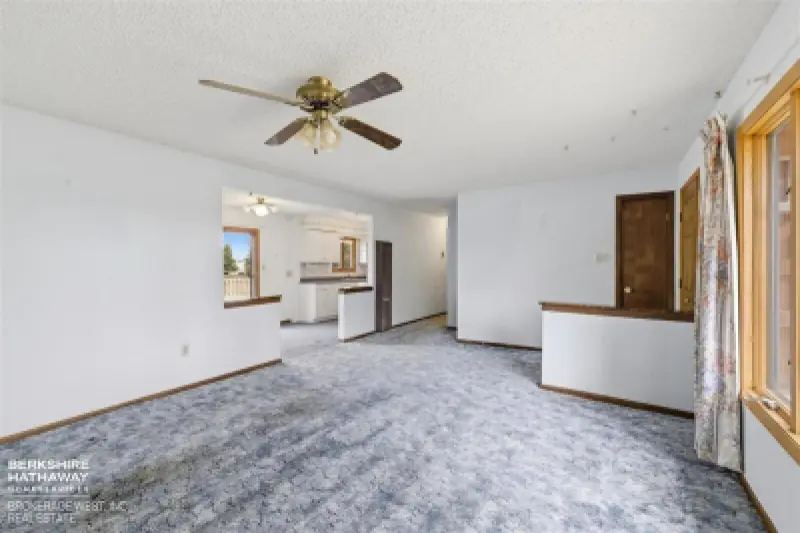 121 Buena Vista Ave Cody #3