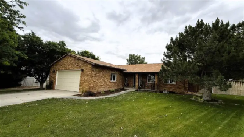 406 Meadowlark Lane Worland #2