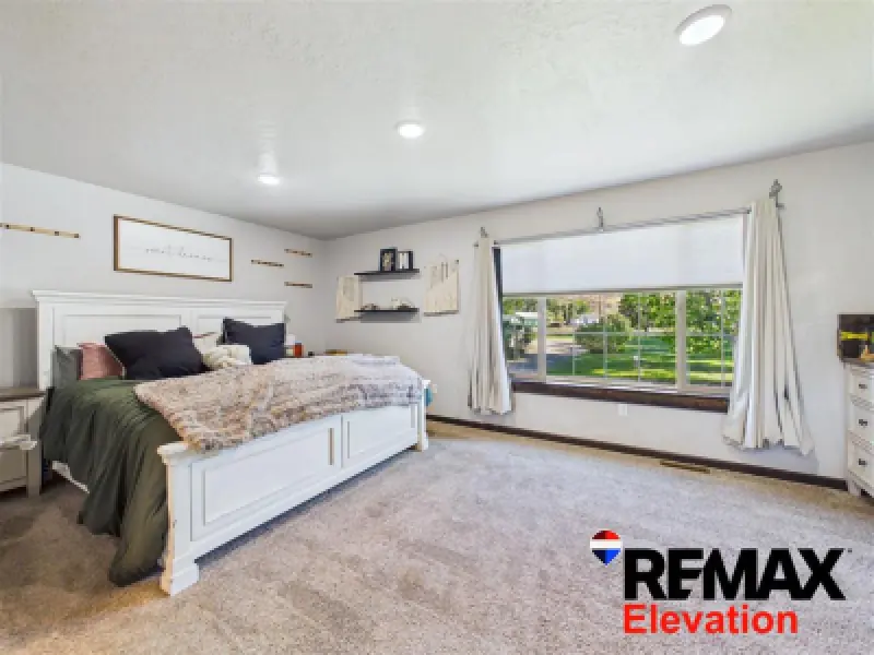 2607 West Ave Cody #24