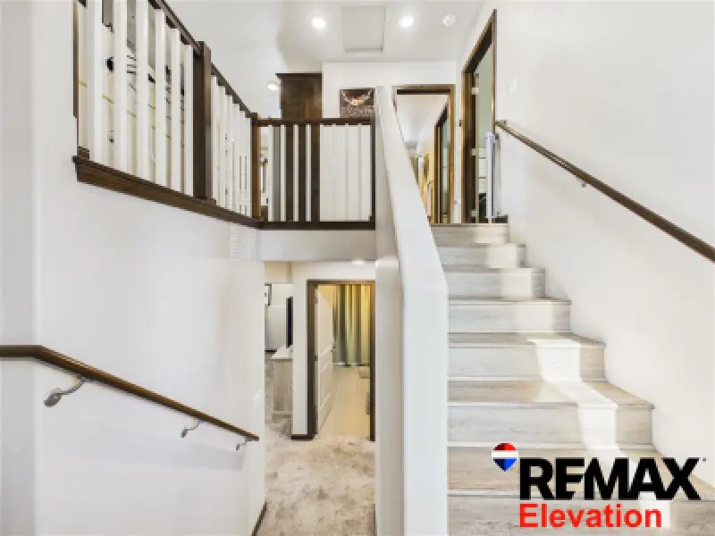 2607 West Ave Cody #33