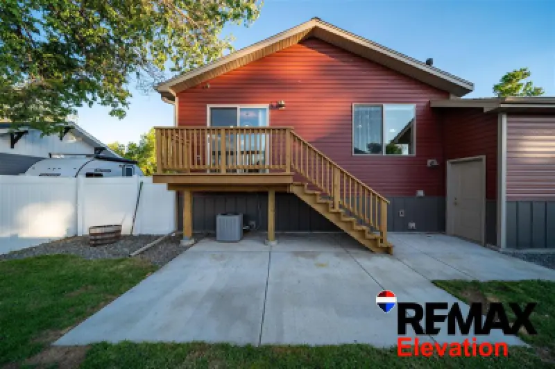 2607 West Ave Cody #6