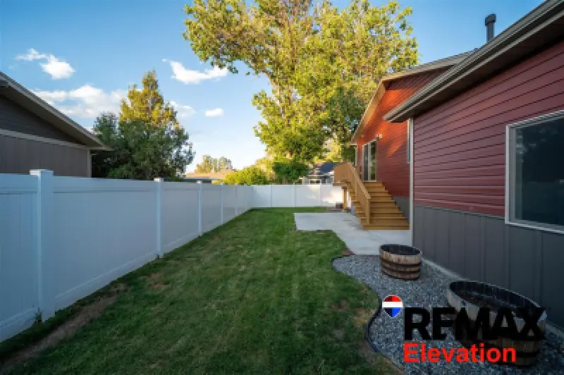 2607 West Ave Cody #9