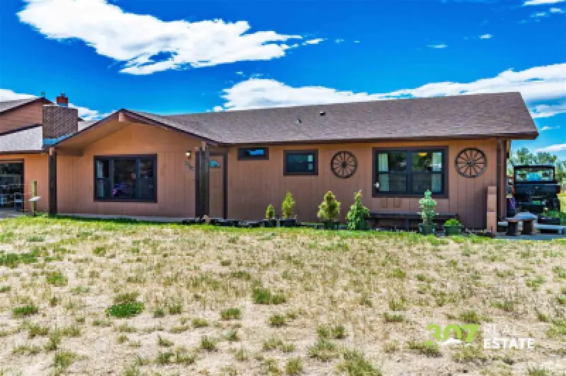 5570 Greybull Hwy Cody #120