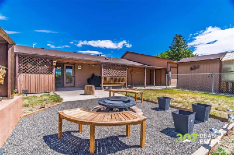 5570 Greybull Hwy Cody #89