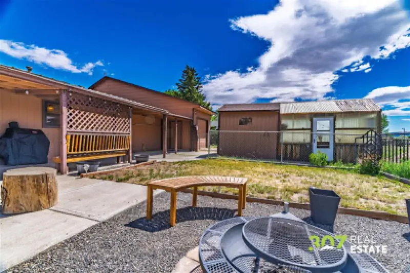 5570 Greybull Hwy Cody #90