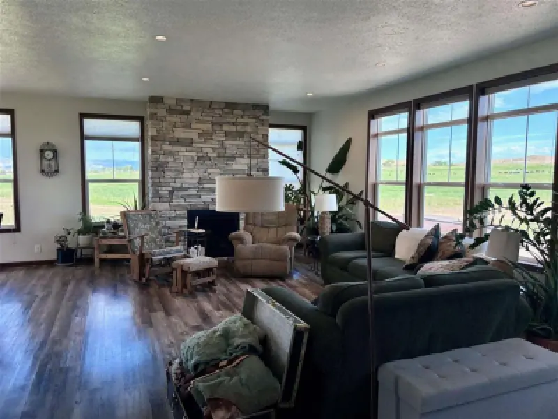 2822 Lane 33 1/2 Greybull #8