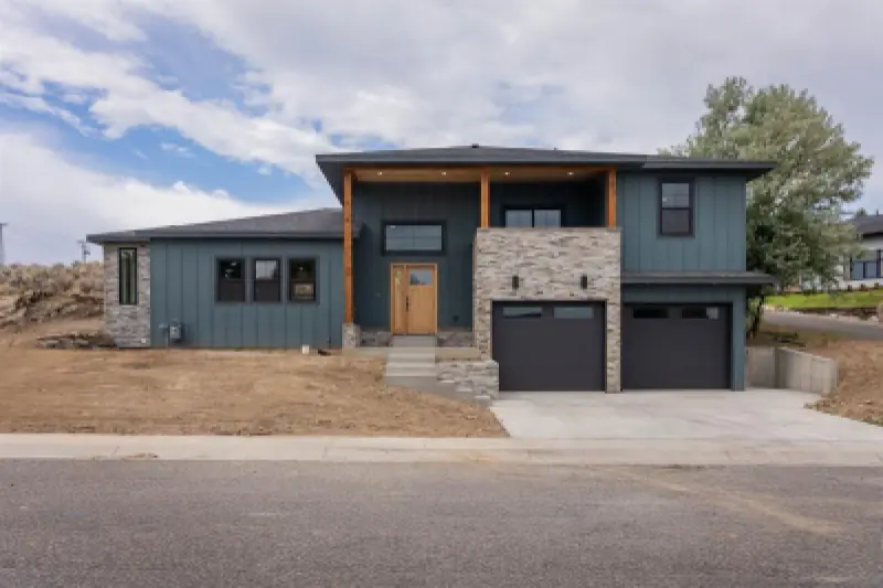 1332 Huff n' Puff Ave Cody #4