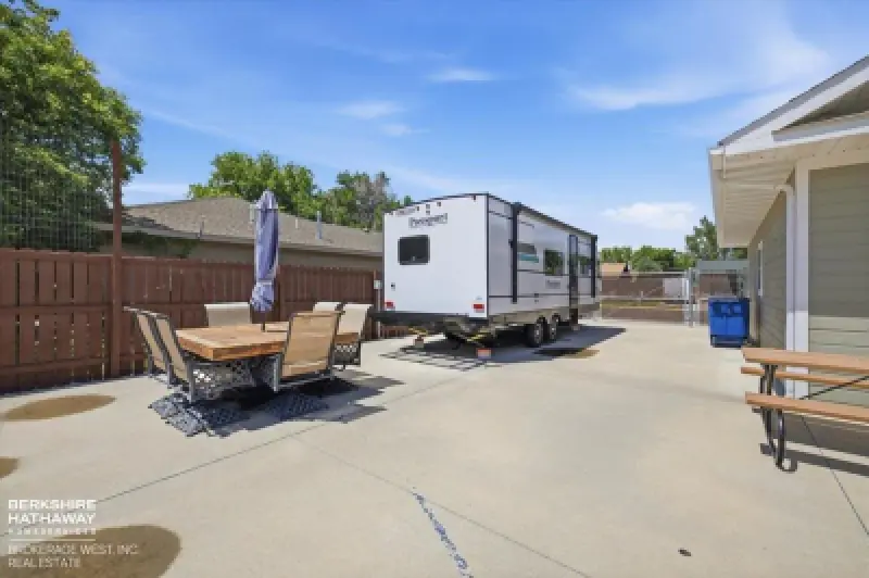 2314 Madison Ave Cody #24