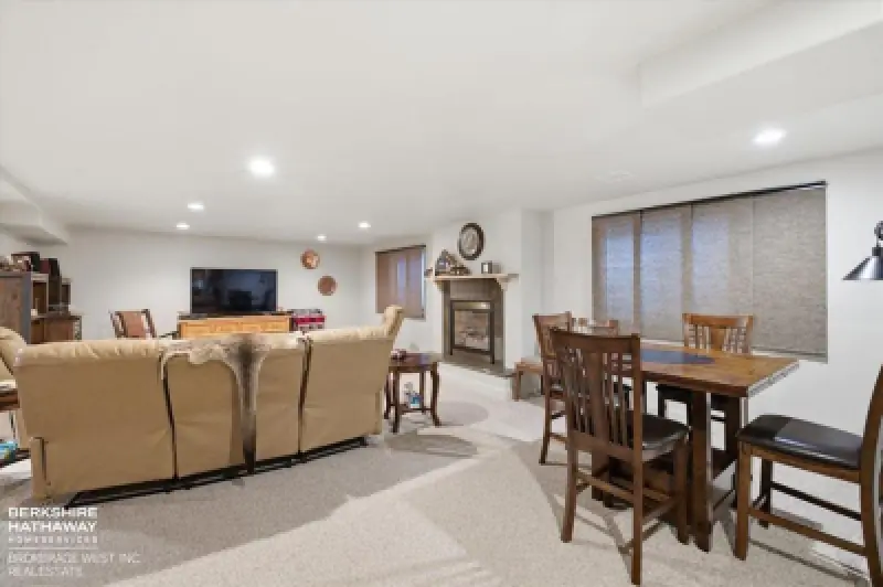 2314 Madison Ave Cody #9