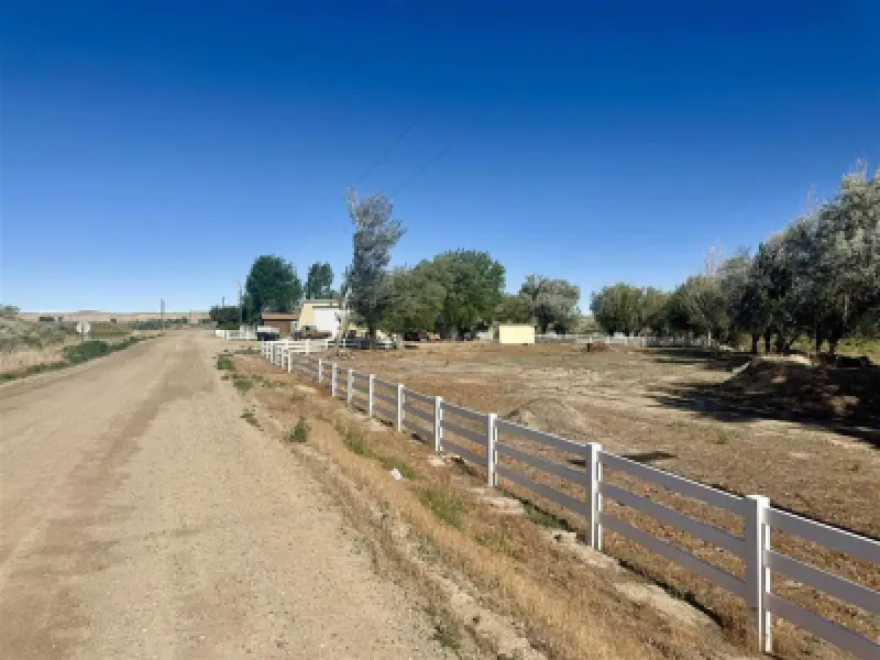 1100 Lane 15 Worland #13