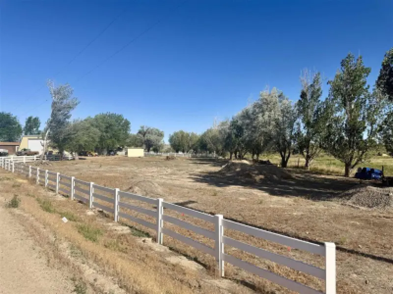 1100 Lane 15 Worland #33